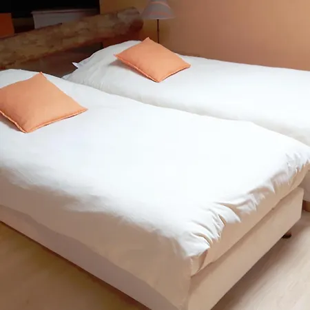 Aux 3 Sapins Bed & Breakfast