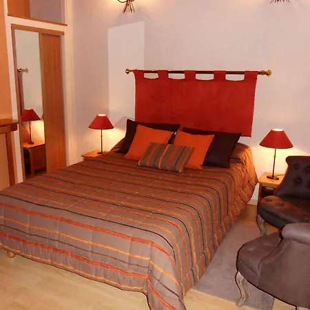 Aux 3 Sapins Bed & Breakfast
